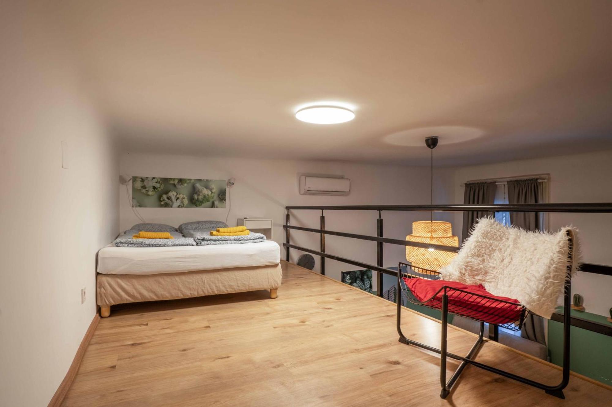 Cosy Studio In Terezvaros W41 Green Budapest Bagian luar foto